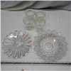 Image 1 : 3 glass plates and 4 glass cups