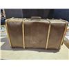 Image 5 : Vintage Suitcase 31"x11.5"x18".
