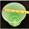 Image 3 : Fenton Jadeite "Empress Vase" Very Rare Only Made In 1980 With Fenton Sticker