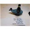 Image 2 : 657.  VIETNAM HELICOPTER SALT AND PEPPER SHAKER SET VINTAGE
