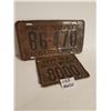 Image 3 : 1939 plus 1953 license plates