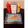Image 8 : Seinfeld collector set - All original episodes from season 1-3 plus S&P set, mini napkin dispenser a