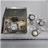 Image 1 : pocket watch parts with tin