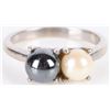 Image 1 : 10K WHITE GOLD WHITE PEARL LADIES RING
