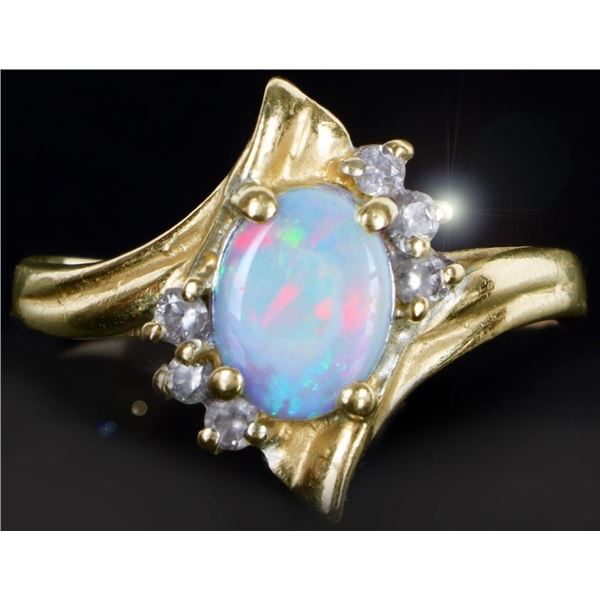 10K YELLOW GOLD DIAMOND OPAL LADIES RING