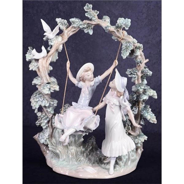 RETIRED LLADRO GIRLS IN THE SWING #1366 FIGURINE