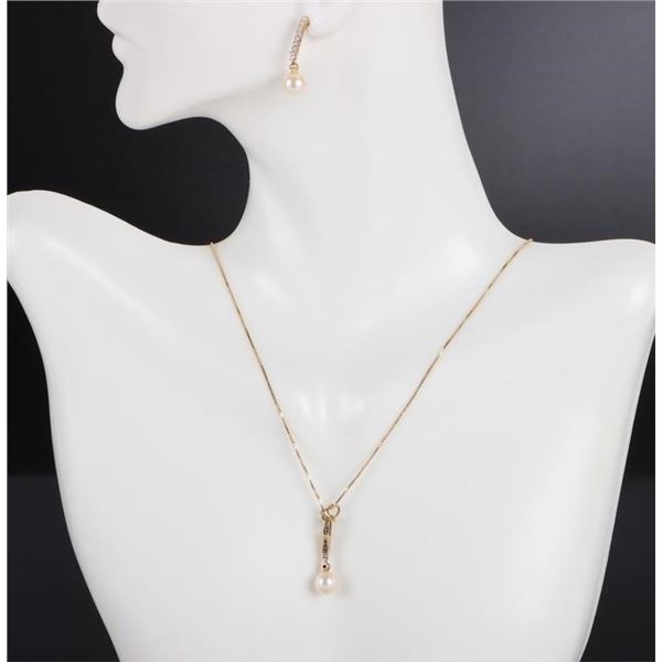 10K GOLD PEARL & DIAMOND NECKLACE & EARRING SET
