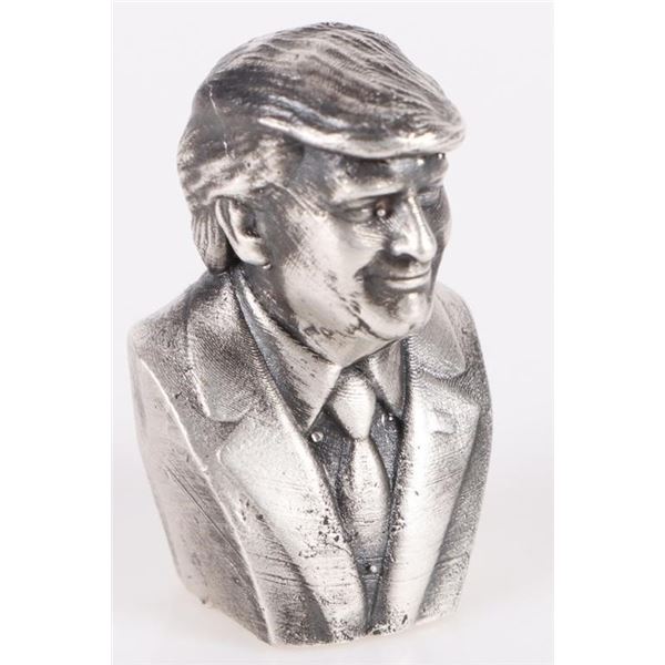 FINE SILVER 1OZ TRUMP BUST #68 W/ GOLD SPARTAN COA