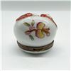 Image 2 : Chamart Limoges Hand-Painted Porcelain Trinket Box