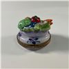 Image 2 : Limoges Vegetable and Fruit Bowl Theme Collectible Box