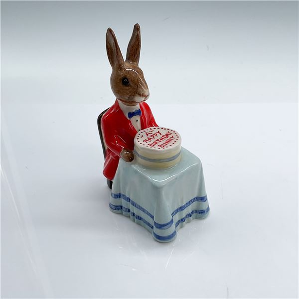 Royal Doulton Bunnykins Figurine, Happy Birthday DB21
