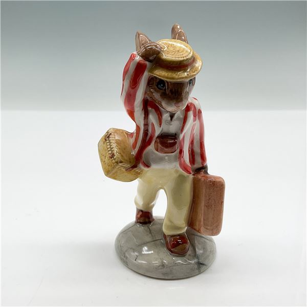 Royal Doulton Bunnykins Figurine, Father Bunnykins DB154