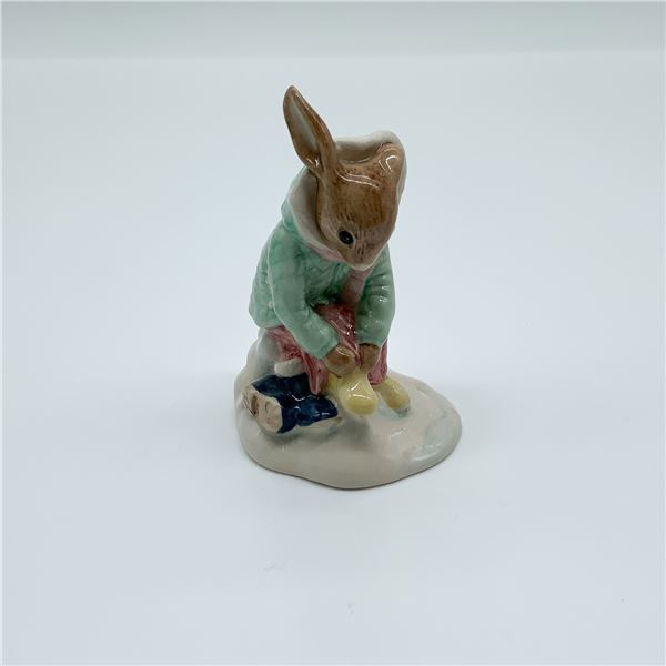 Royal Doulton Bunnykins Figurine, Girl Skater DB153, Signed