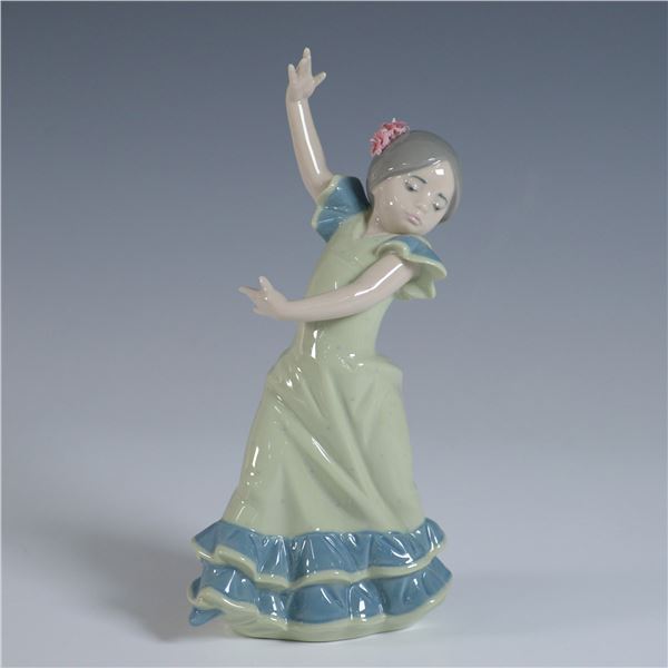 Lladro Porcelain Figurine, Lolita 1005192