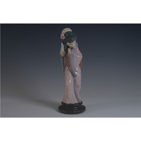 Lladro Porcelain Figurine, Chrysanthemum 1004990