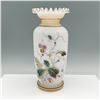 Image 1 : Hand-Painted Victorian Art Glass Vase with Ruffled Rim