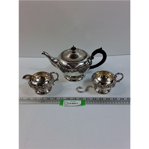 Old English Reproduction Silver Plated Tea Pot & Sugar & Creamer Set (Creamer Has Broken Handle)