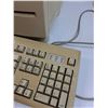 Image 3 : Macintosh Apple Color Classic Computer w/Keyboard - Powers On