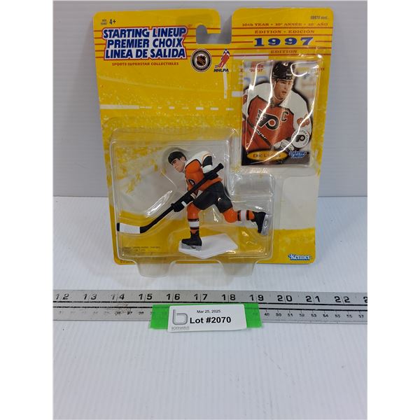Starting Line Up 1997 Eric Lindros Figurine Set - NOS