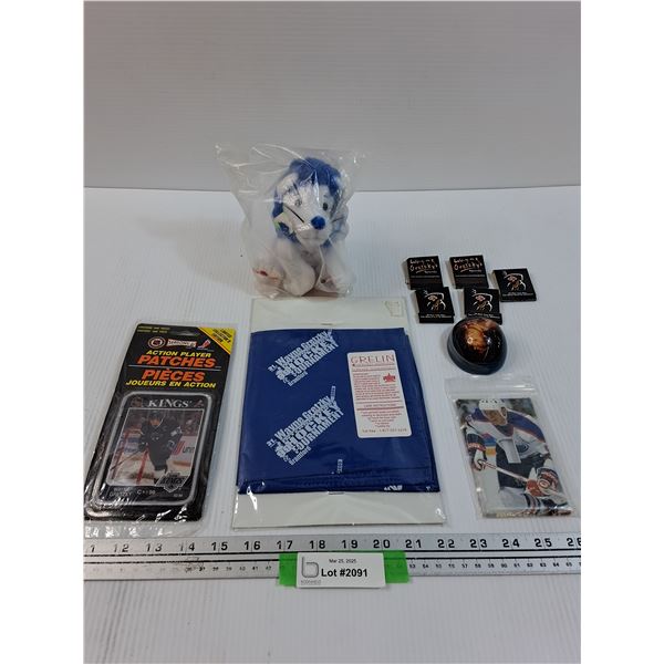 Wayne Gretzky Lot: Patches, Matches, Light Switch Cover, Beanie Lion, Misc