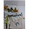 Image 3 : (3) Tablecloths