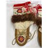 Image 3 : Pair Of Vintage Hand Made First Nations Floral Pattern Mukluks