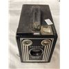 Image 2 : Vintage Brownie Target Six-20 Camera