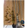 Image 2 : 7 Costume Jewellery Necklaces