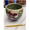 Image 2 : Beautiful Vintage Moorcroft Floral Bowl
