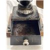 Image 4 : Vintage Cast Metal No.1 Coffee Grinder