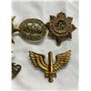 Image 3 : 5 Vintage Military Cap Badges
