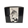 Image 3 : Batman Black & White Statue Hand Painted Cold Cast Porcelain Statue: Designed By Andy Kubert