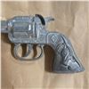 Image 2 : 4 Vintage Toy Guns: Texas, Eagle, Davy Crockett, & Hubley