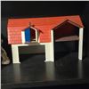 Image 3 : 2 Porcelain Clydesdale Horses & Model Structures