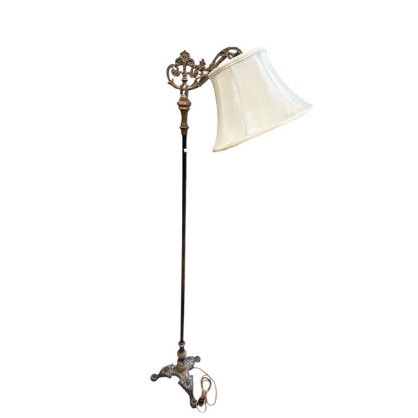 Vintage 3 Footed Bridge Lamp
