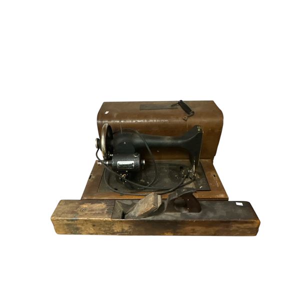 Vintage Kenmore 110v Sewing Machine & Planer