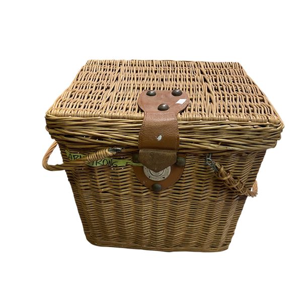 Vintage Wicker Picnic Basket with Metal Clasp