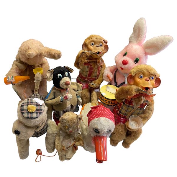 Lot of 8 Battery Powered and Wind Up Toys