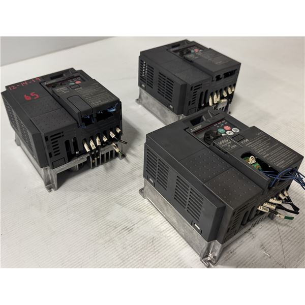 (3) Mitsubishi #FR-E740-026SC-NA Inverters