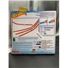 Image 2 : Hot Wheels Track Builder Car & Mega Track Set with Vehicle
