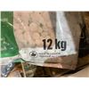 Image 2 : Co-Op Gold Lawn Fertilizer, 12 kg, 30-0-3