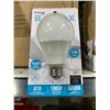 Image 2 : Luminus LED Basix A19 Bulb, 100W, 5000K Daylight Lot of 12