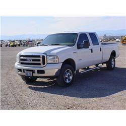 FORD F350 XLT LARIAT 4 X 4 SUPER DUTY CREW CAB PICKUP, s/n 1FTWW31P75EB68671: