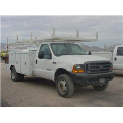 FORD F450 XL SUPER DUTY S/A UTILITY TRUCK, s/n 1FDXF46F21EA53251: