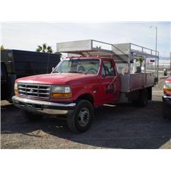 FORD  F450 SUPER DUTY S/A FLATBED UTILITY TRUCK, s/n 1FDLF47F2TEA29841: