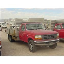 FORD F450 SUPER DUTY S/A FLATBED UTILITY TRUCK, s/n 1FDLF47F2SEA05683: