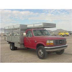 FORD F450 SUPER DUTY S/A FLATBED UTILITY TRUCK, s/n 2FDLF47M0RCA22299: