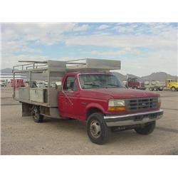 FORD F450 SUPER DUTY S/A FLATBED UTILITY TRUCK, s/n 2FDLF47M9RCA22298: