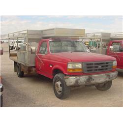FORD F450 SUPER DUTY S/A FLATBED UTILITY TRUCK, s/n 2FDLDF47M5PCB09337: