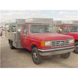 FORD F450 SUPER DUTY S/A FLATBED UTILITY TRUCK, s/n 2FDLF47M1LCB16392: